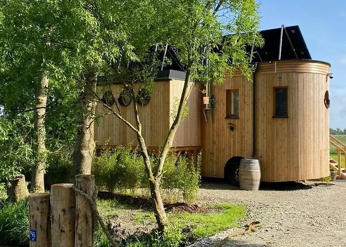 Semesterbostad For 2 People *